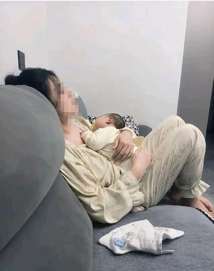 漂亮的女人往往结婚比较早！而且漂亮的女人嫁的男人经济实力一定不差！虽然吃喝不愁，
