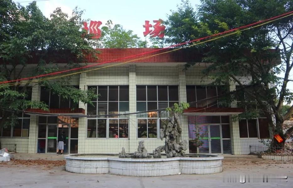 宜宾至巡场（宜珙铁路）客运火车停运时间
宜宾往返巡场、珙县的短途绿皮客运火车（7