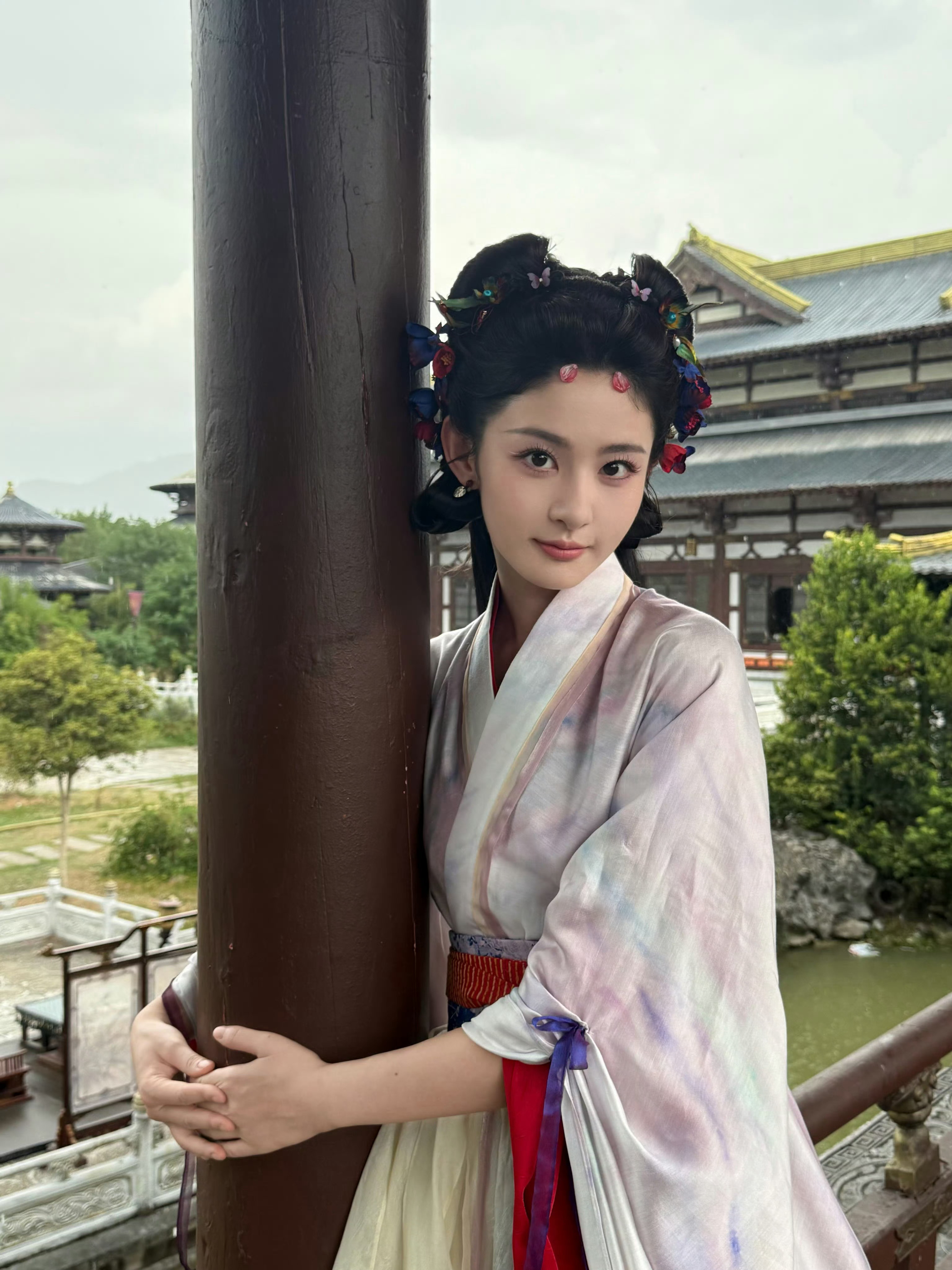 赵晴好灵 谁被绛朱这个小狐狸女主狠狠拿捏了！萌态与魅惑感完美融合，真的太灵了，误