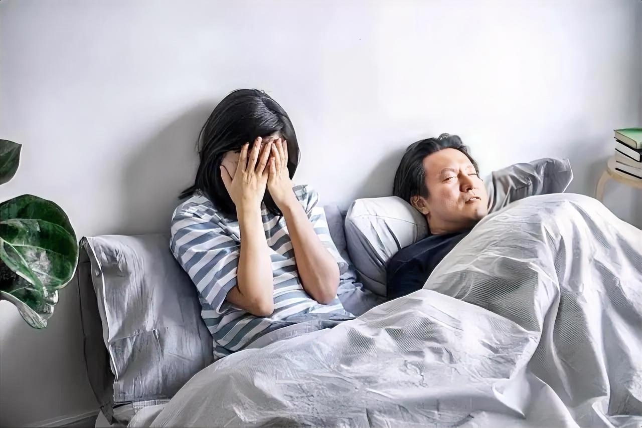 男人碰过野花后，再看妻子是什么感觉？真相很扎心。

第一种，看见老婆就心烦，老婆