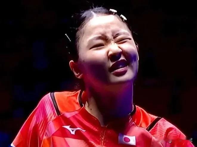 伊藤美城的世界排名不再是世界前十了，可以说是旧人换新人日本女乒依然是有两位球员在