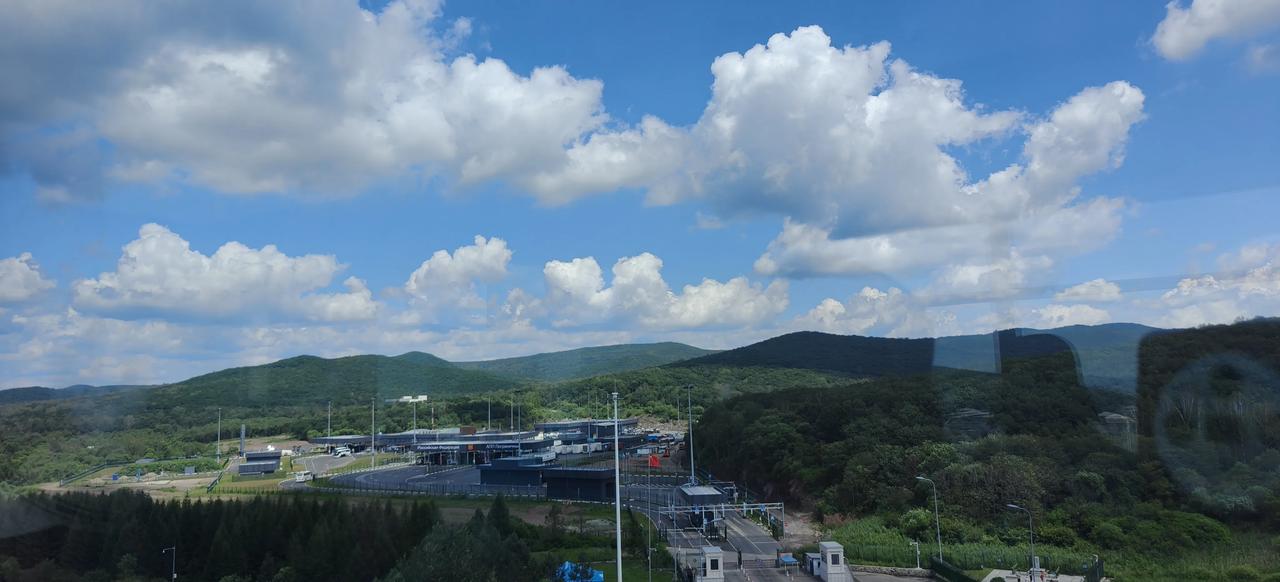 随手拍一张你所在城市的蓝天景色仪征市郊区天空天髙云淡，好美蓝图。