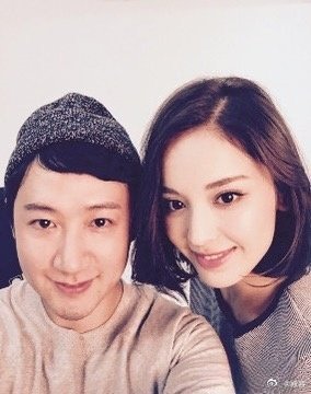 娜扎不会贴假睫毛天生丽质的大美女就是这样的[哇][哇][哇]早期娜扎更是美的没边