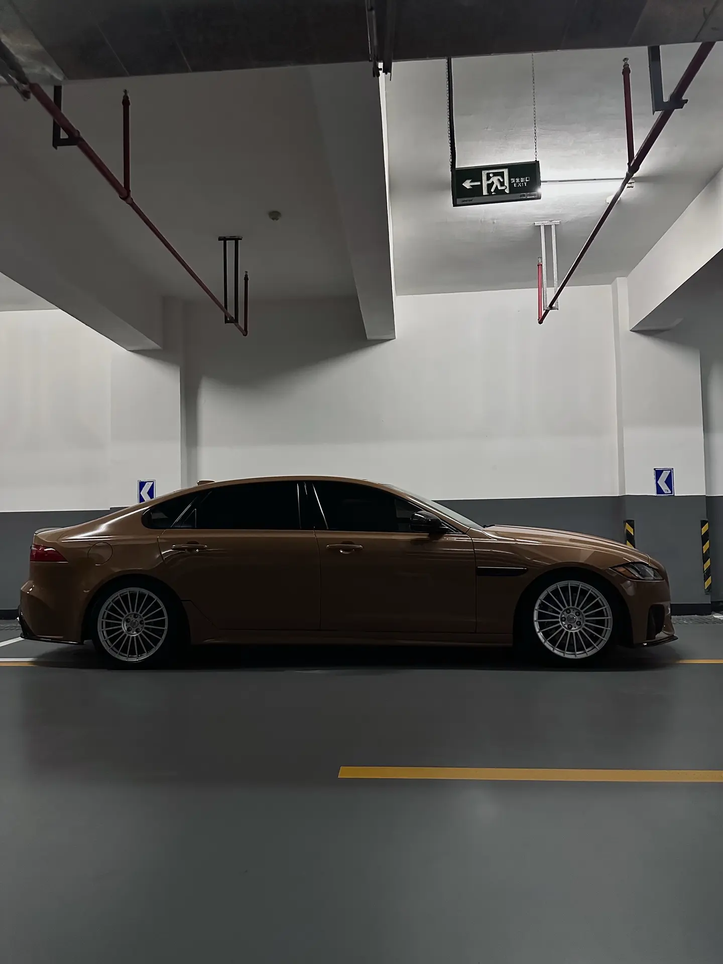 还有多少男人热爱老式燃油车的改装？