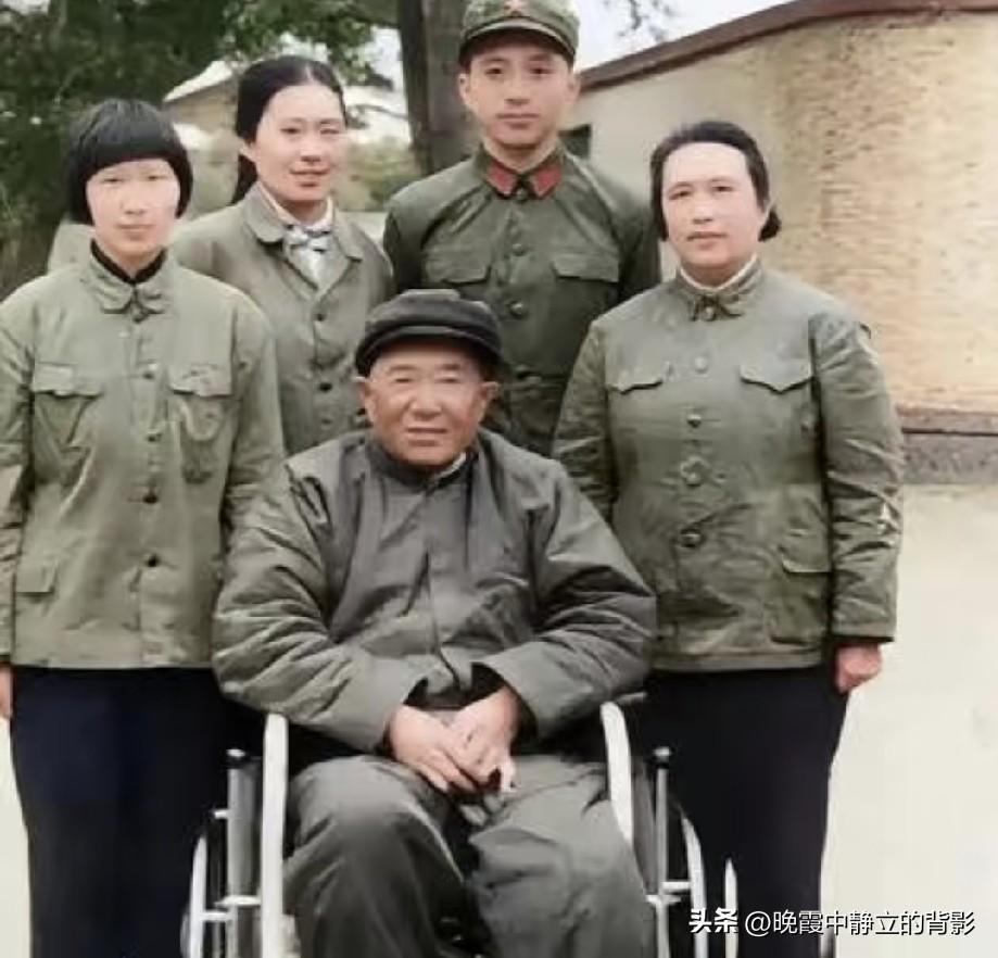 罗瑞卿大将身为新中国第一任公安部长，当年是怎样筑牢新中国治安防线的？