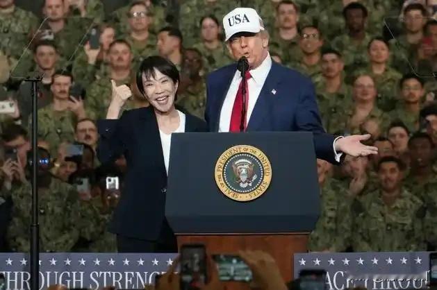 特朗普太得瑟了，他在日本美军基地的演讲中说，美国和日本股市双双创下历史新高，来得