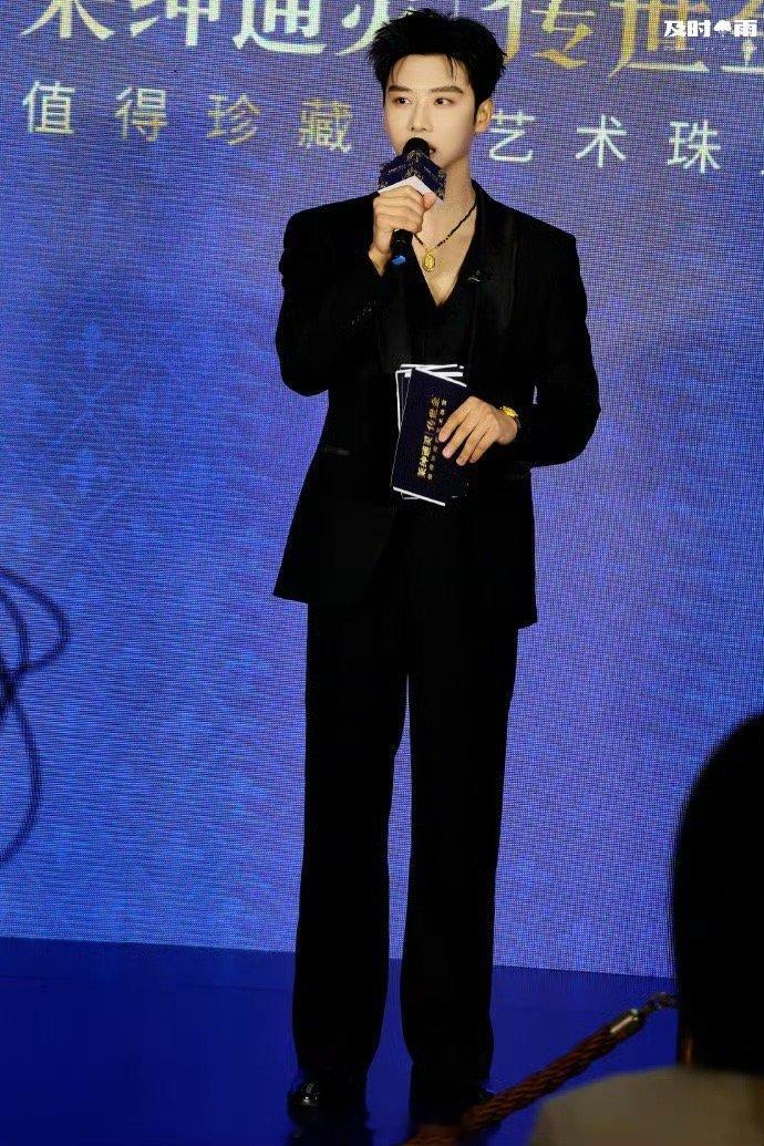 代高政你神图有了 别以为他只是活动生图能打，剧里的造型更是“神图制造机”。他在《