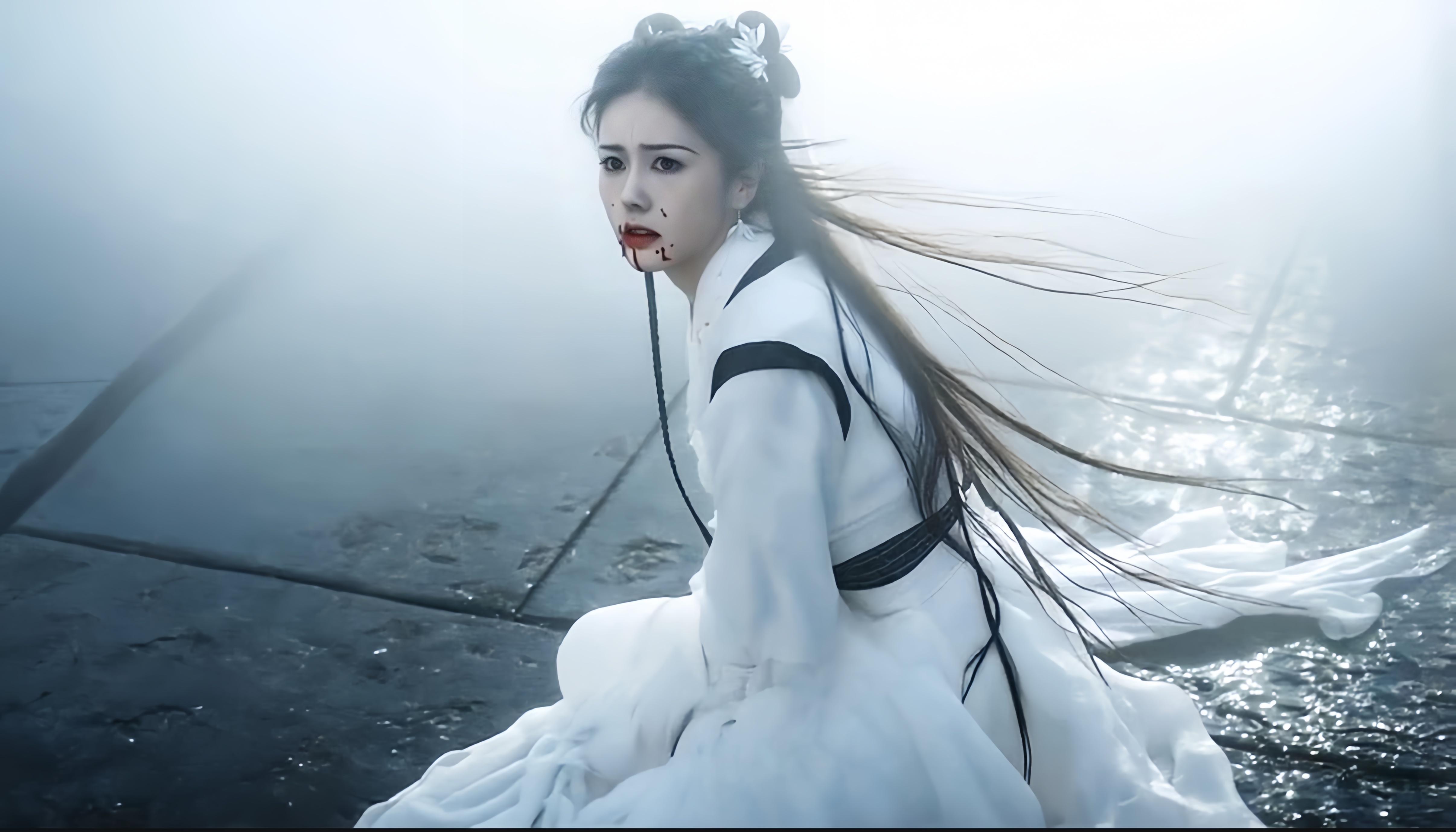 是神女，是第一眼就觉得很美的人 ​​​