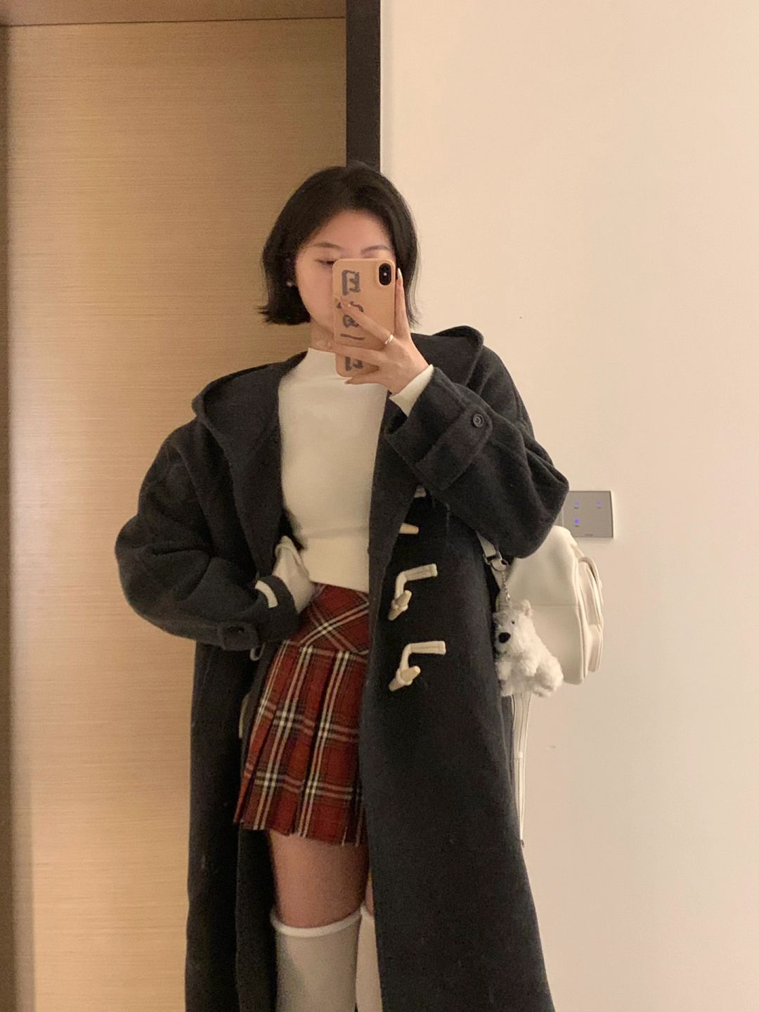 165/115 微胖穿搭 牛角扣大衣配格裙好看嘛