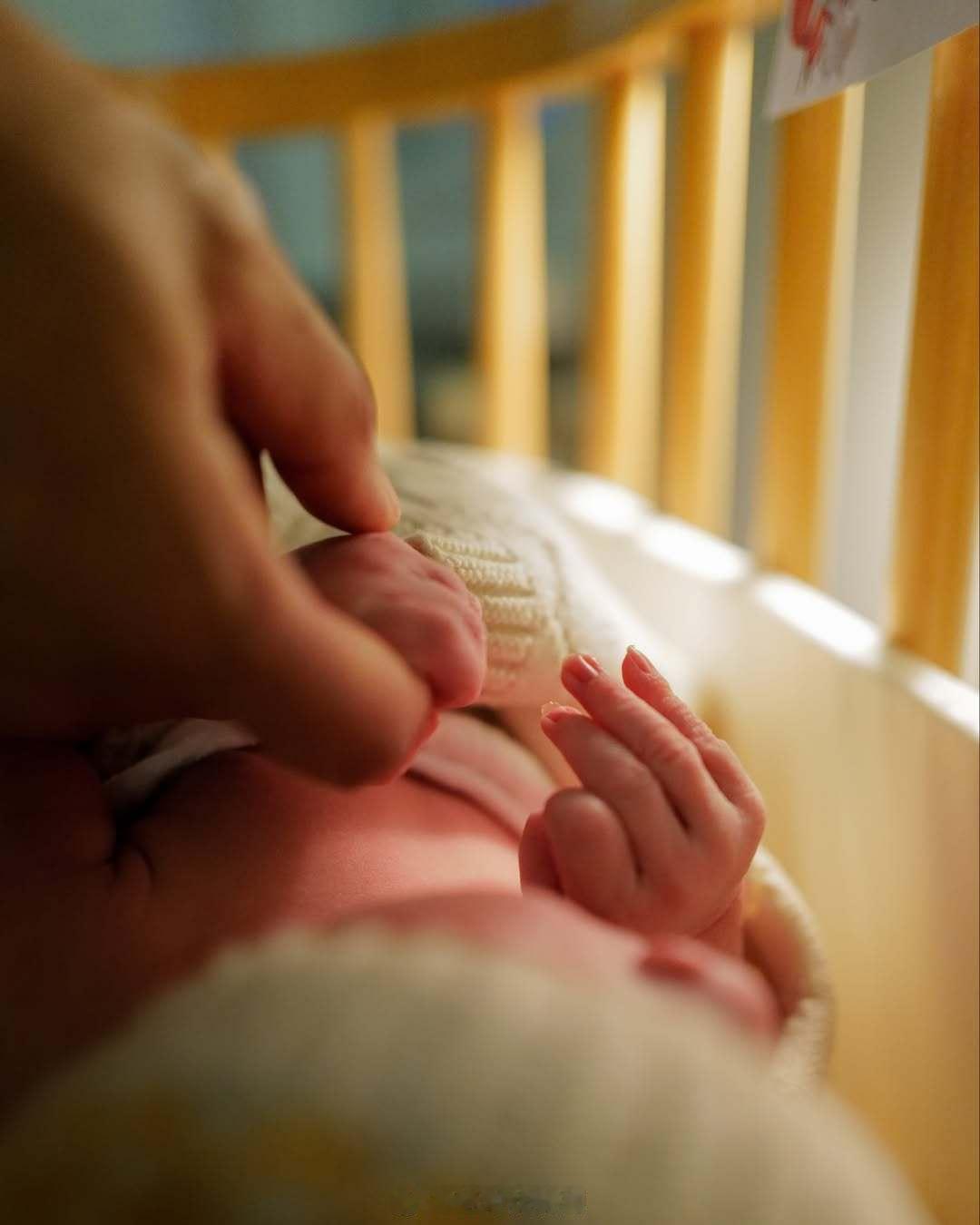 瑞士女子60米、100米、200米国家纪录保持者 Mujinga Kambund