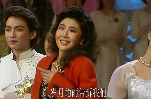 上世纪八九十年代，歌手张涓凭借扎实的唱功活跃在国内声乐舞台。她两度参加央视青年歌