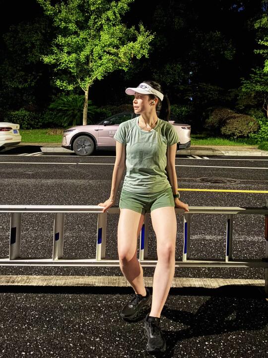 夜跑10k｜今天的驱动力是一套螺蛳粉