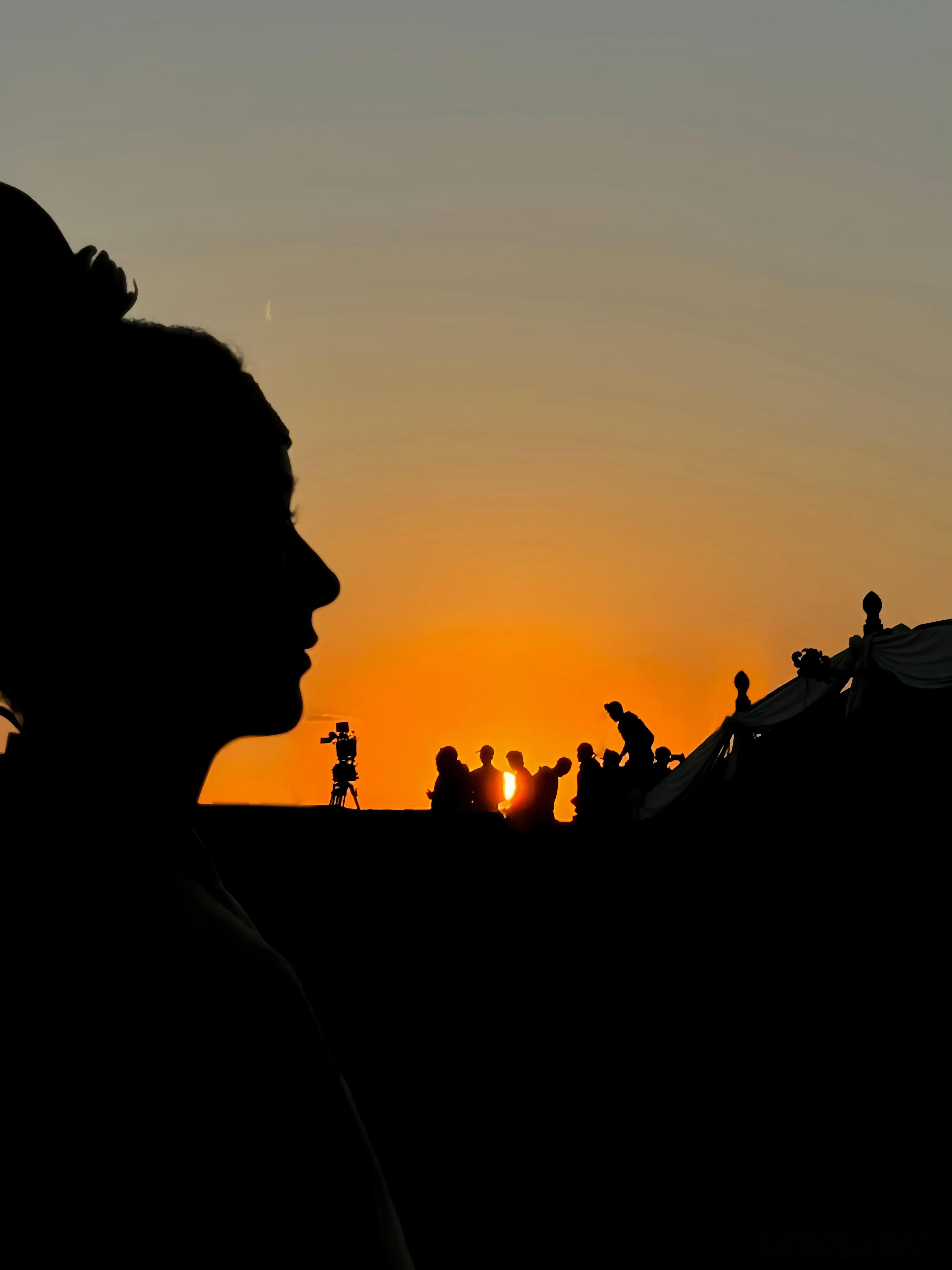 赵丽颖工作室放的路透！不像是《造城者》，所以是《澎湖海战》吗？毕竟背景康熙年代～