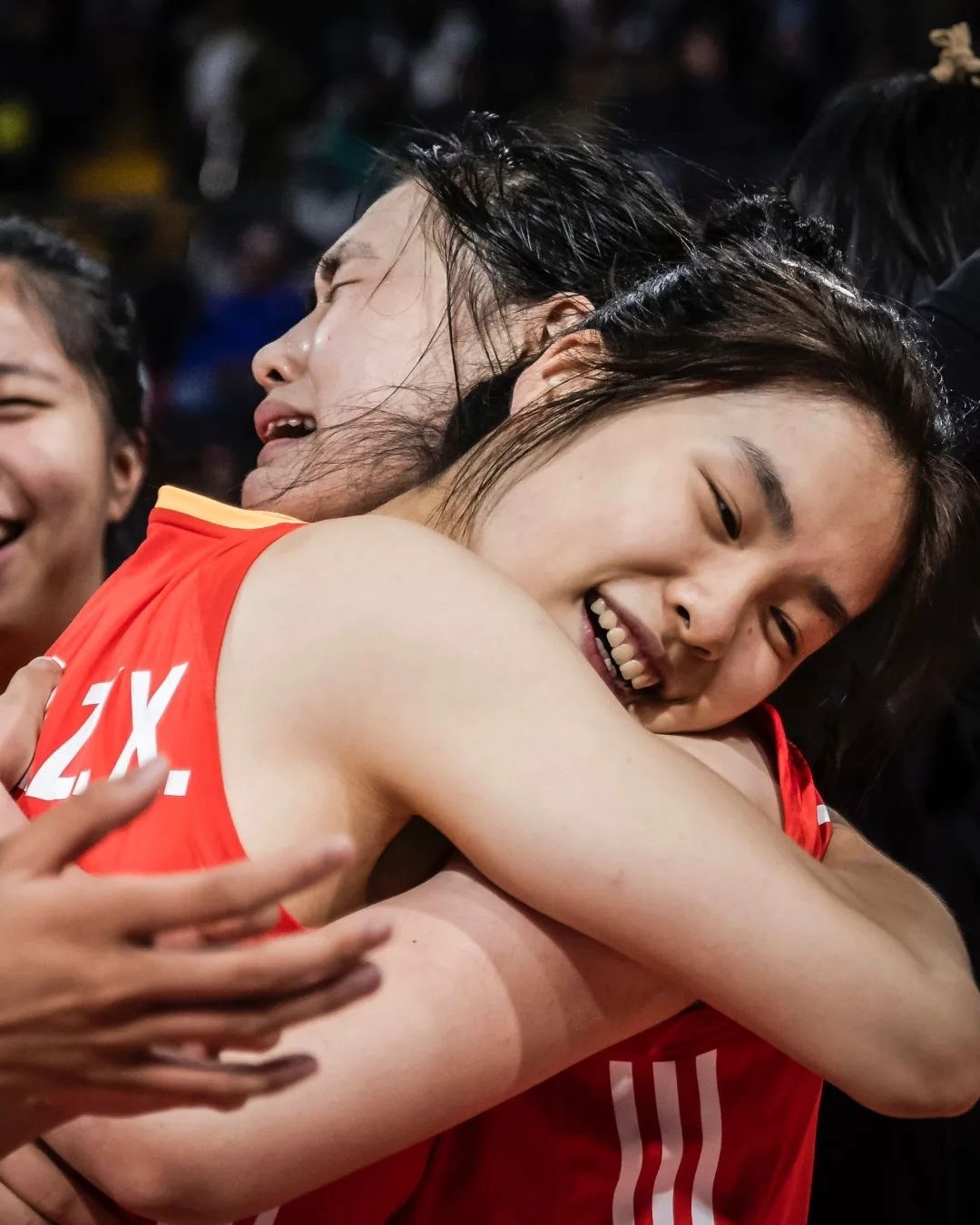来自Volleyball World对于此次小瓜女夺冠的评价:中国🇨🇳:首届