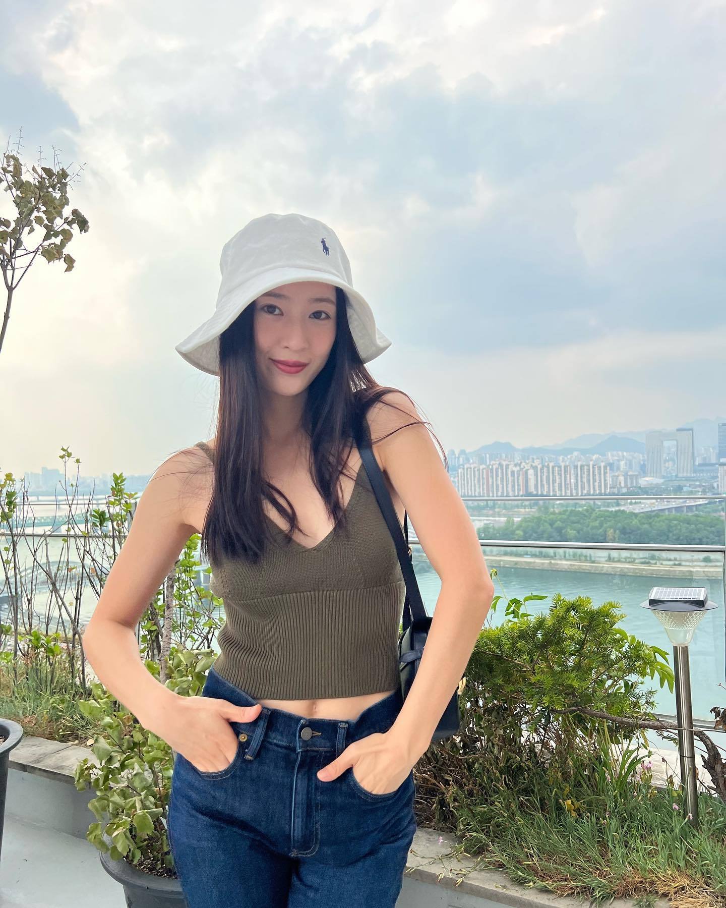 郑秀晶 | 2022.6 Instagram🌵穿搭模板～郑秀晶krystali