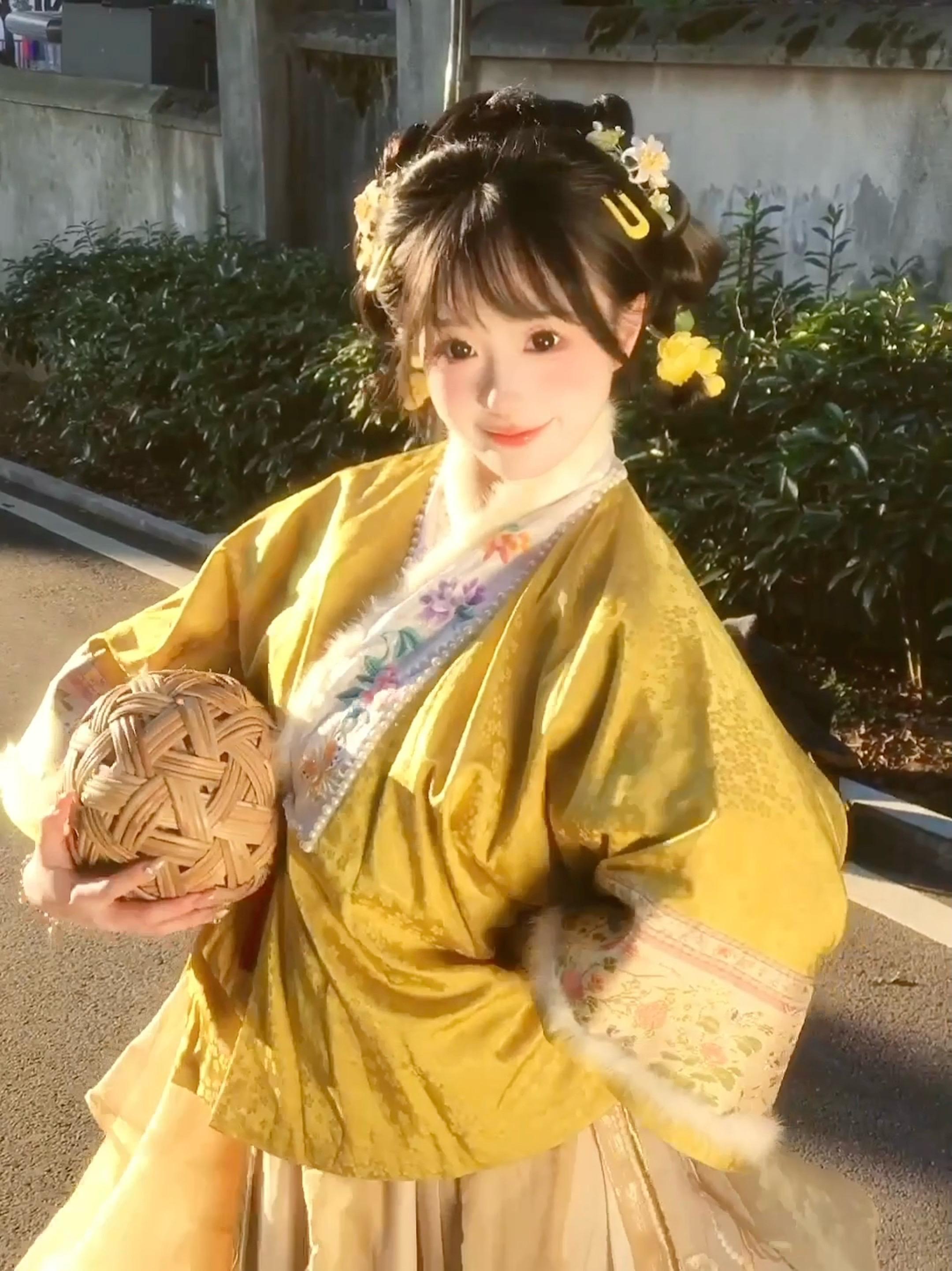 我才不要清冷温婉 我要做这长安城最娇贵俏皮可爱的大小姐