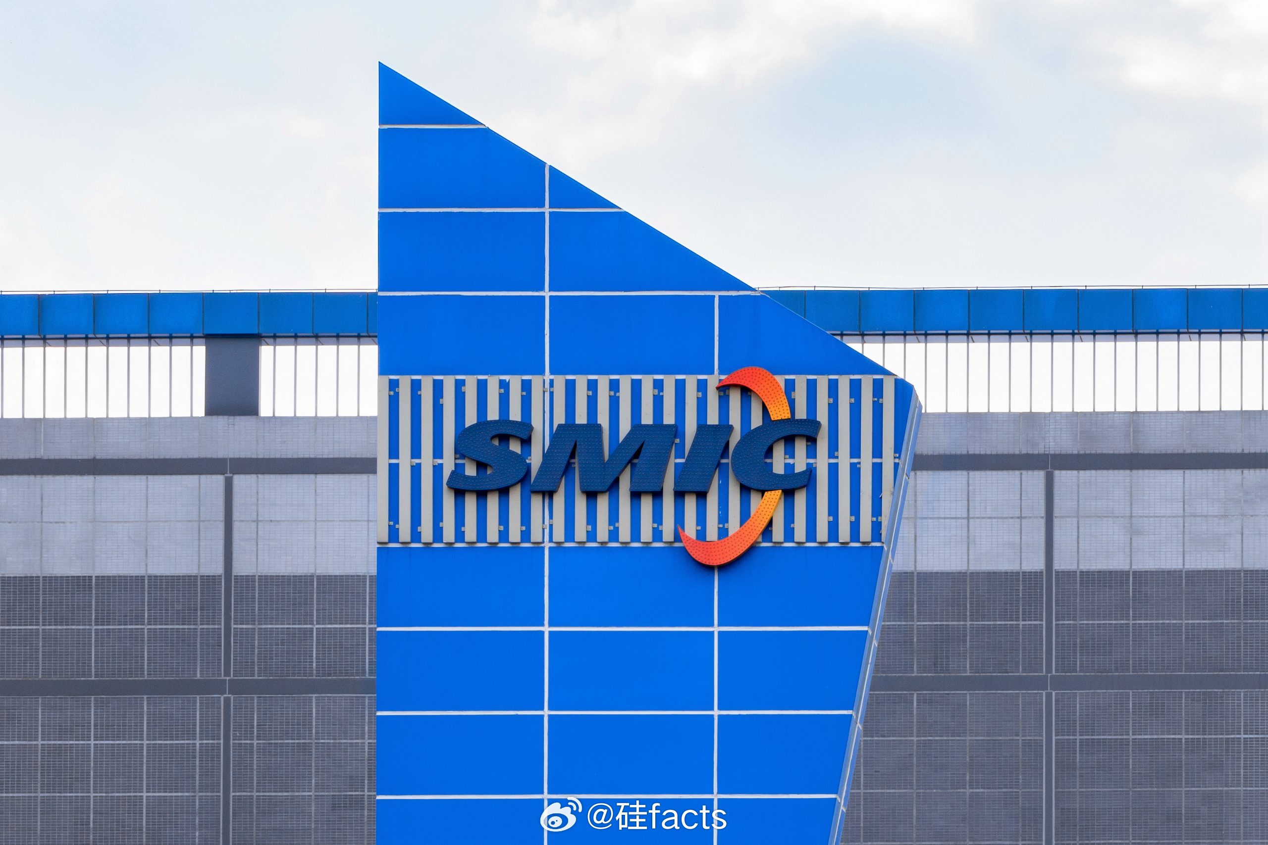 为什么坚定看好中国半导体中美半导体真正的竞争，正从单一制程的光刻竞赛迁移到系统、