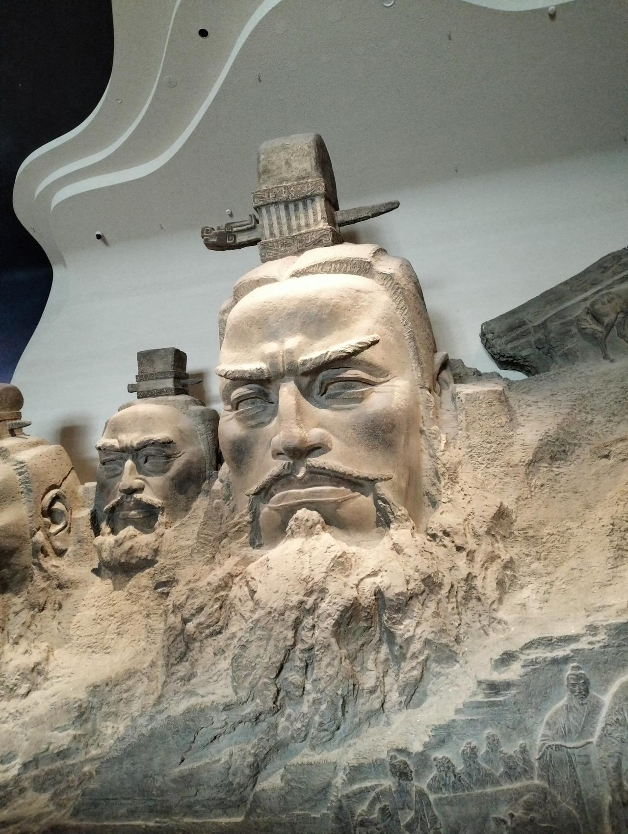 这种观点混淆了地理概念与行政演变。秦汉时期的豫州、兖州等早已覆盖今天的河南地区，