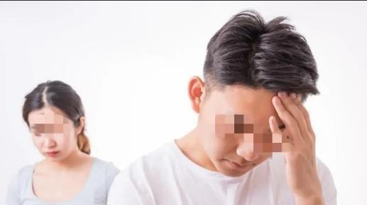 广西南宁的一对男女因为14万元的转账闹上了法庭。已婚男李华在外工作时与单身女张丽
