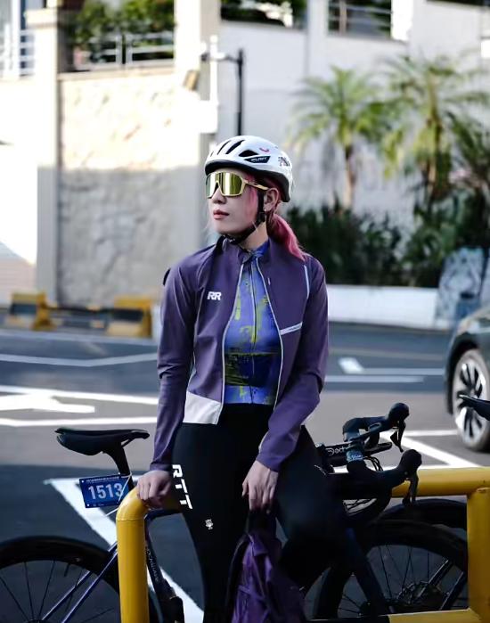 运动从不是为了超越别人，而是为了不辜负每一次全力以赴的自己。