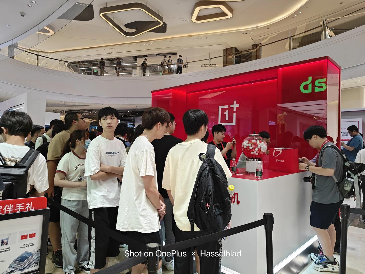 Pop-up 快闪活动已经成为每次一加新品的一大特色了，今天深圳的「一加 Ace