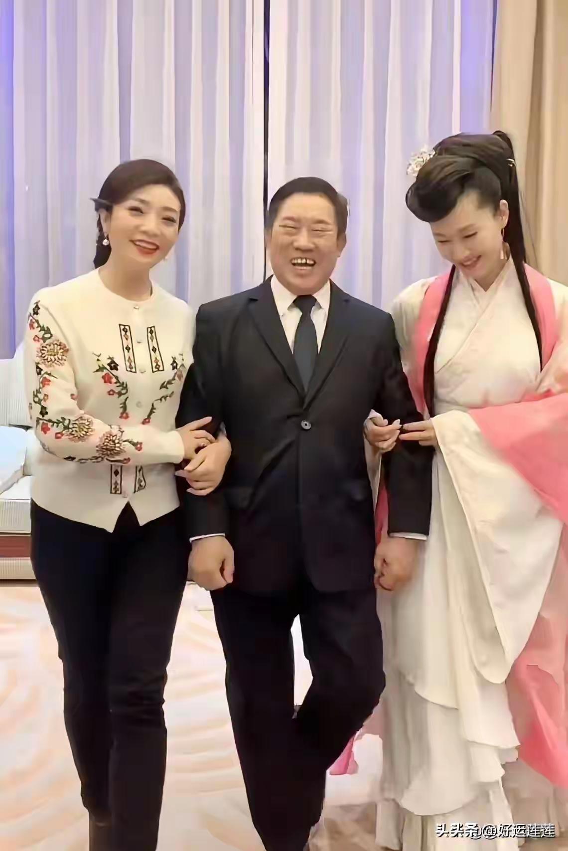杜旭东
于文华
李丹阳
2025年
留影[玫瑰]