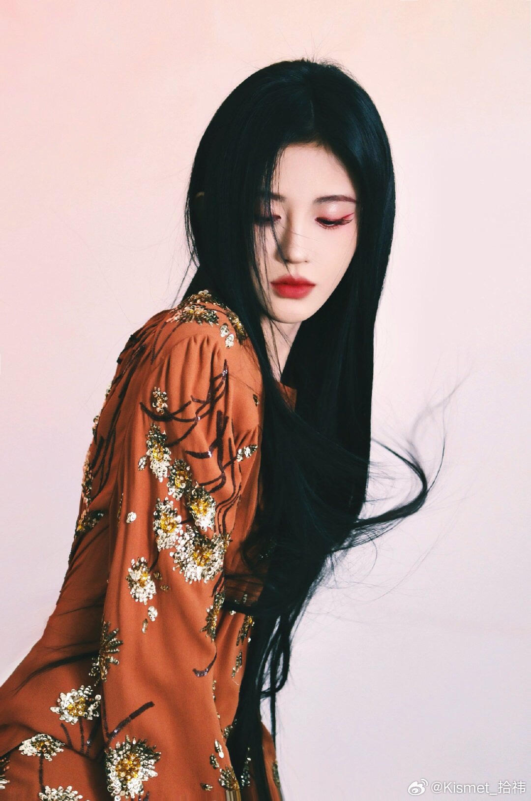 jjy鞠婧祎 jjy鞠婧祎阿黛 “春季的邂逅，在盛夏是一曲浪漫的诗”The en
