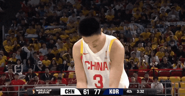 中国男篮4分惜败韩国，郭指导该反省反省了，赵睿不打就应该补充徐杰上去，明显高诗岩