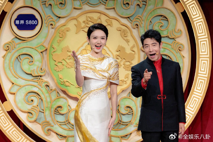 龙洋元宵晚会眼妆好多了 龙洋在总台十一载深耕，从新锐走到台柱，初心不改，步履不停