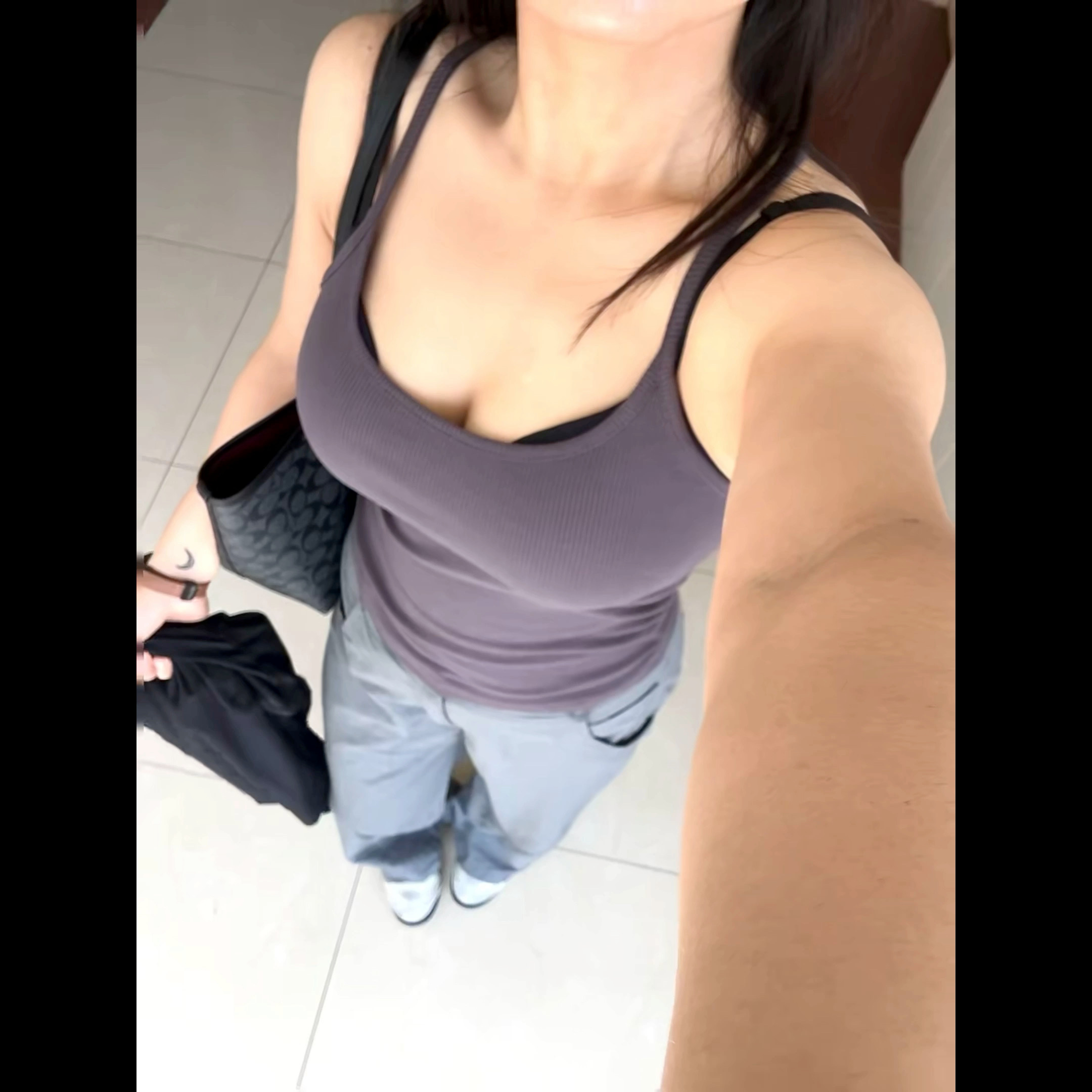 破碎感没有 但是破产感倒是有一点 ​​​