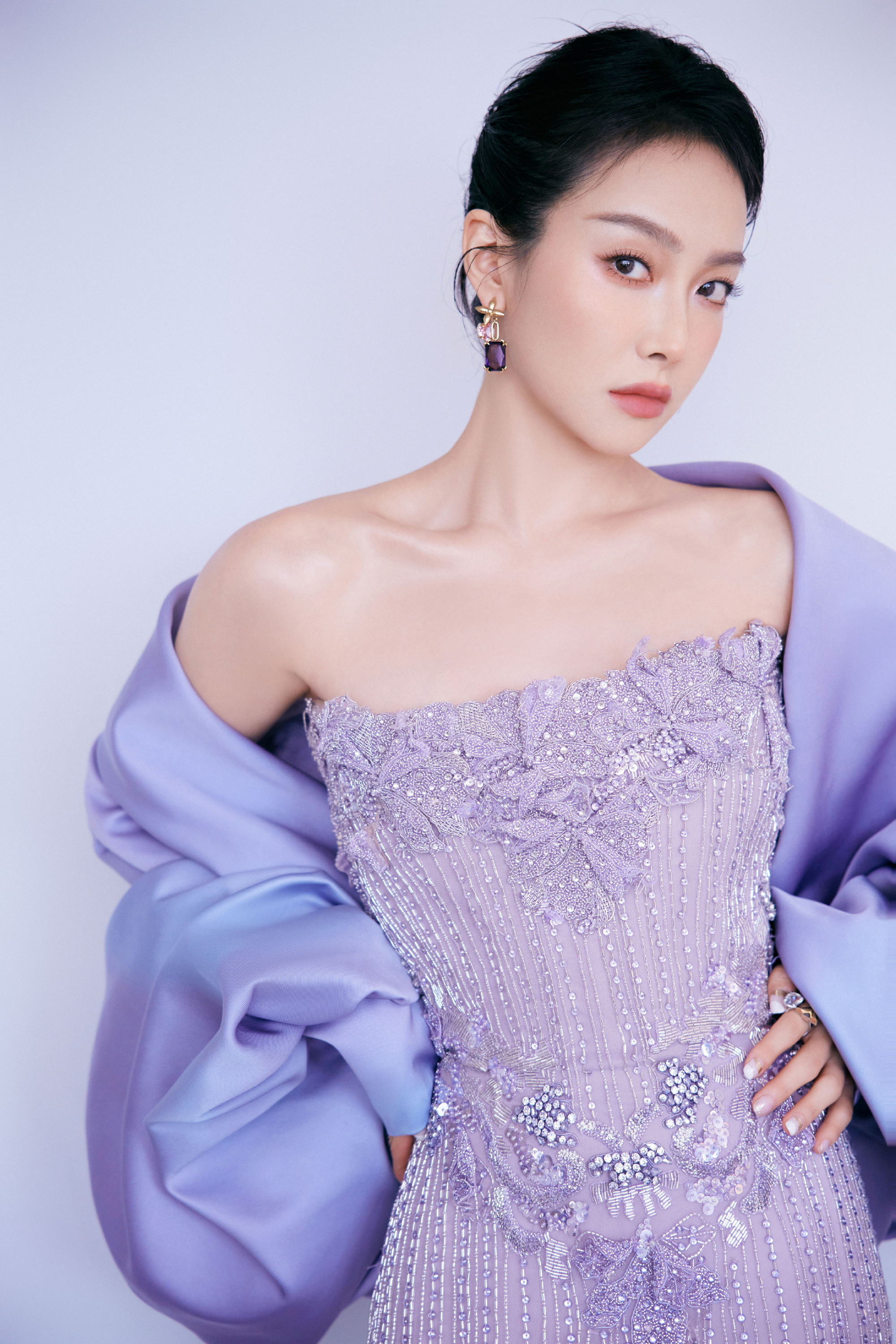 宋茜丨2025微博电影之夜宋茜以 Elie Saab 2025春夏高定紫色流光长