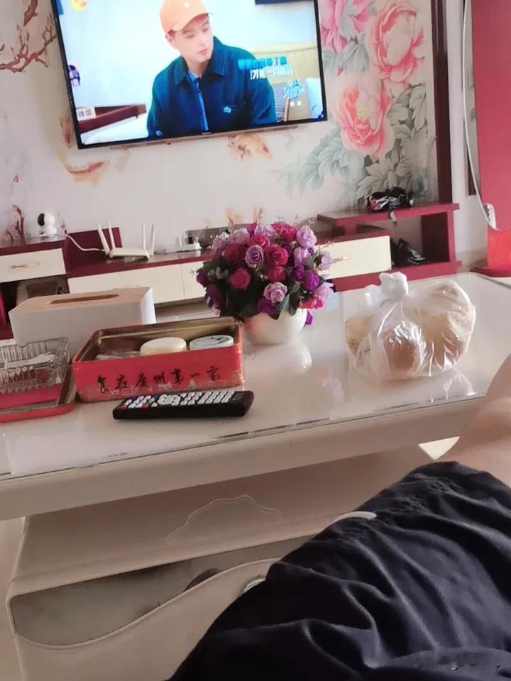 如果是想分手的，可以参加再见爱人。
这简直就是一条龙服务啊。
湖南卫视这真的是太