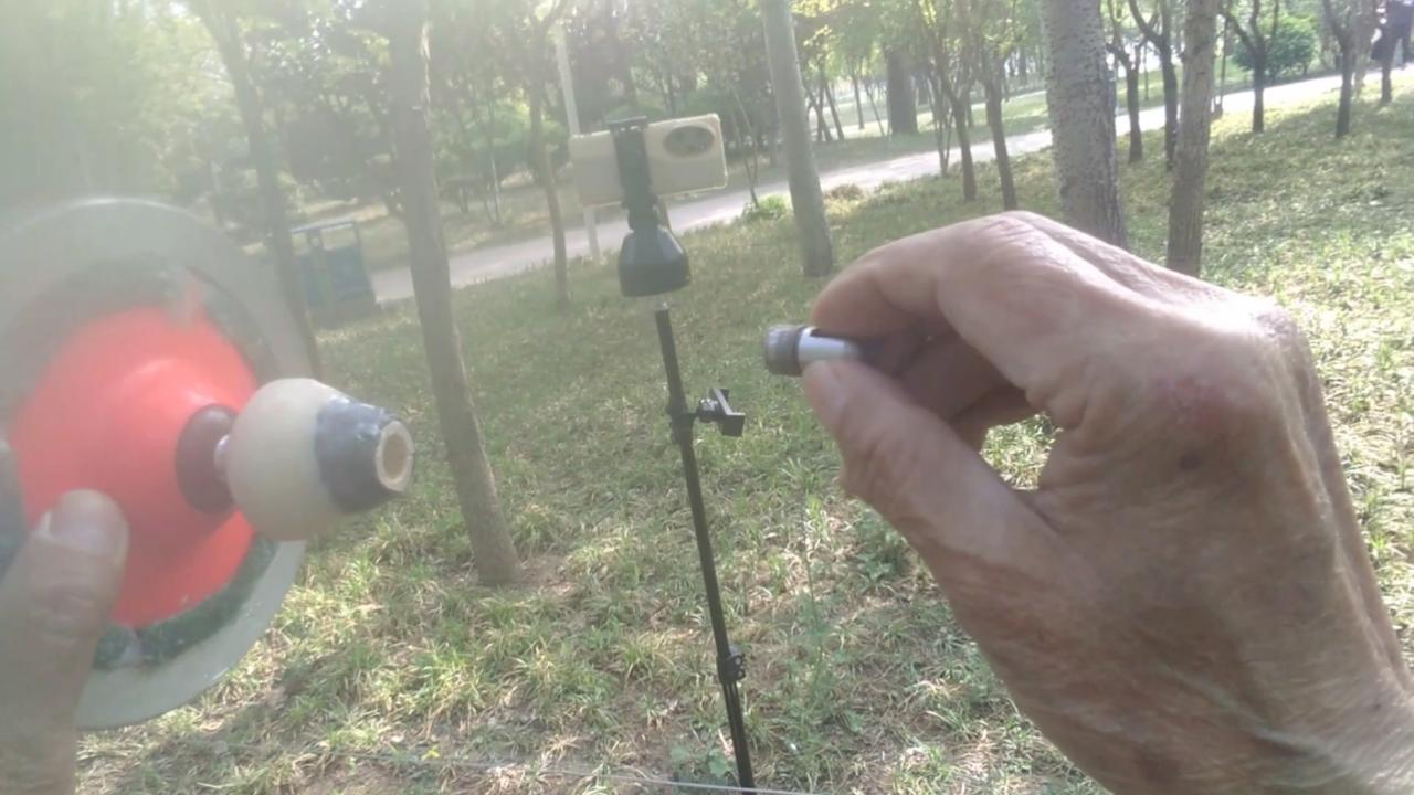 今天玩耍中断空竹小轴摔掉啦！考验我修复能力！[捂脸]