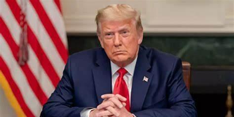 2026年的全球政治舞台上，特朗普正以一种近乎自杀式的方式演绎着“美国优先”的极