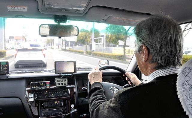 这你能信？日本已经三分之一人口领养老金了。相比年龄段占比这个显然更直观，这先遣服