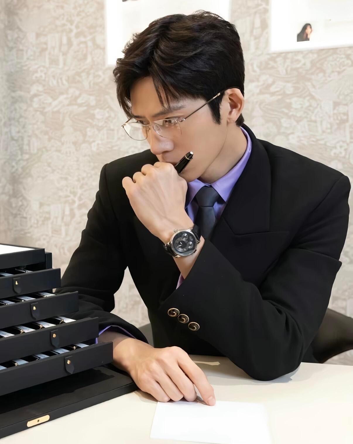 隔着屏幕都感受到井柏然的醋意笑死！井柏然演栾念吃醋直接成酸菜鱼了！送桃桃回家半路