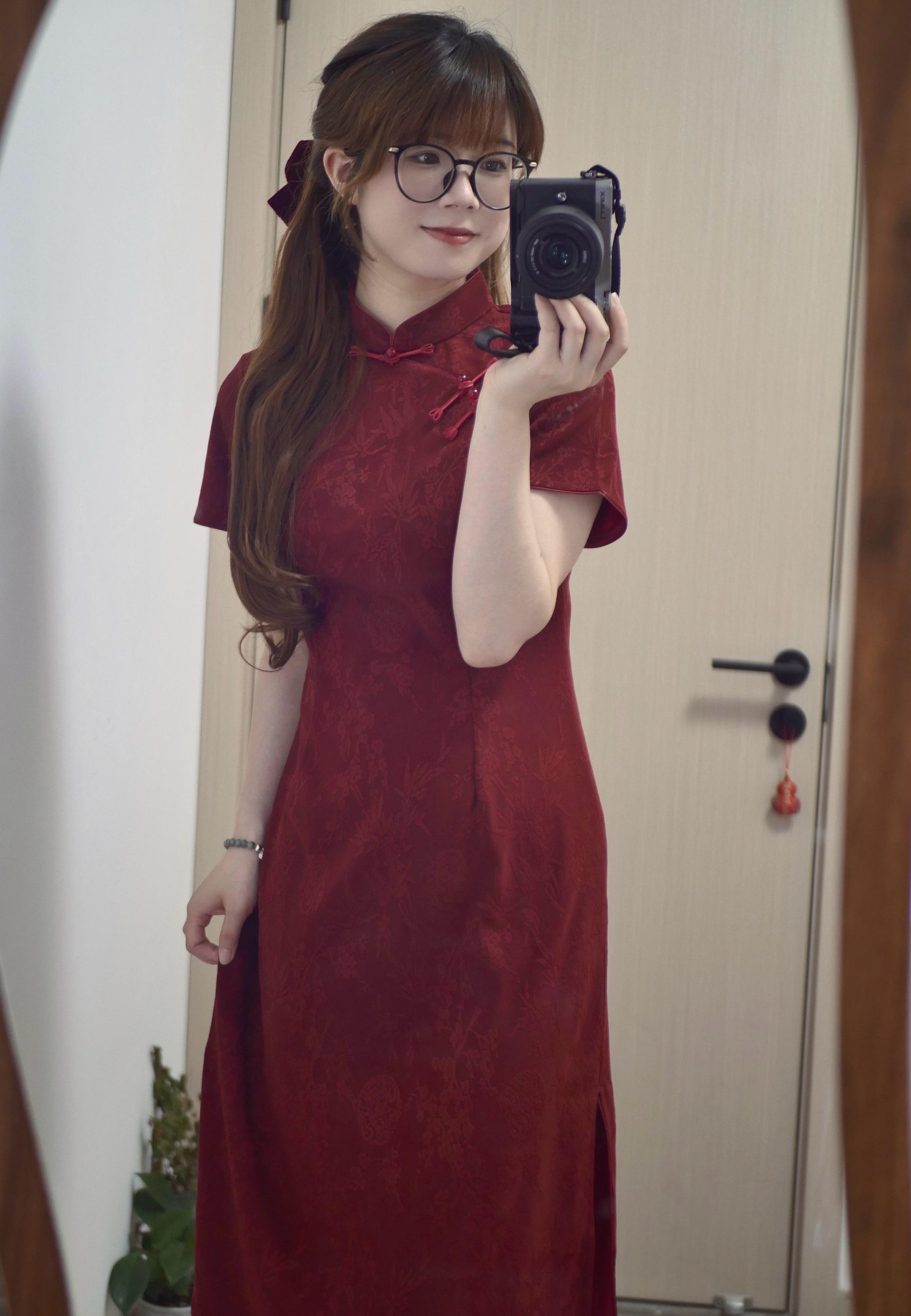 红色旗袍也可以QQ的。👗花满絮 旗袍穿搭