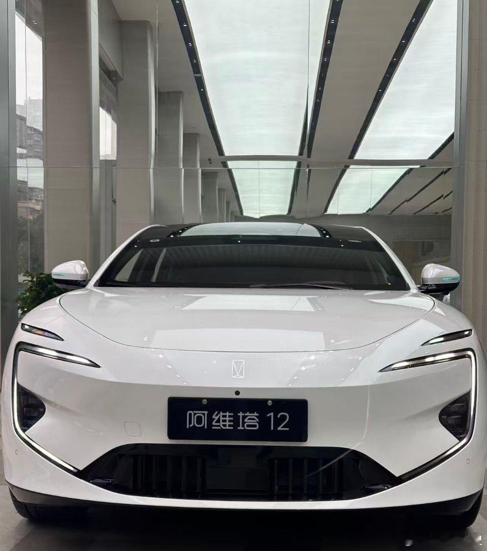 搭载华为乾崑ADS 4智能驾驶系统+3颗激光雷达，感知精度厘米级！城市NCA、自