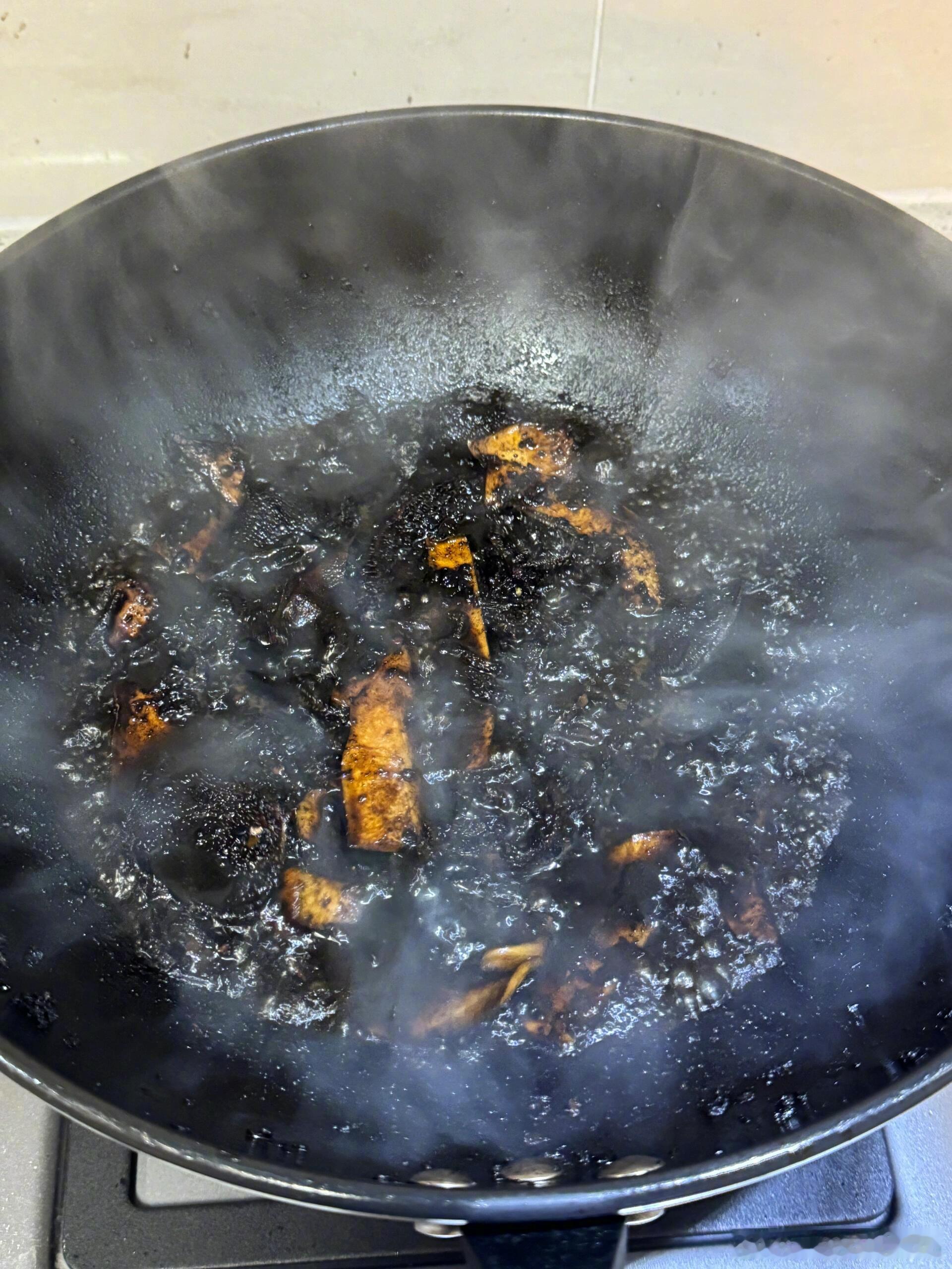当代年轻人的做饭现状belike间歇性热爱下厨，持续性摆烂躺平，做饭全靠一时兴起