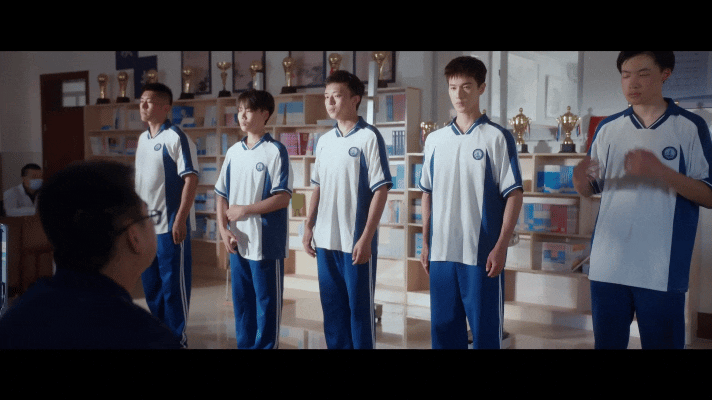 李昀锐新剧没当飞行员的原因李昀锐身上有疤被淘汰李昀锐演的邢武太让人心疼了！就因为