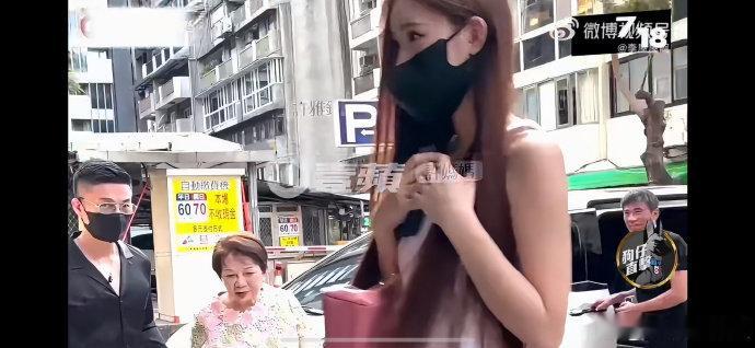 具俊晔与小S一家人聚餐小S一家和具俊晔聚餐 具俊晔与小S一家人聚餐，结果人家关系