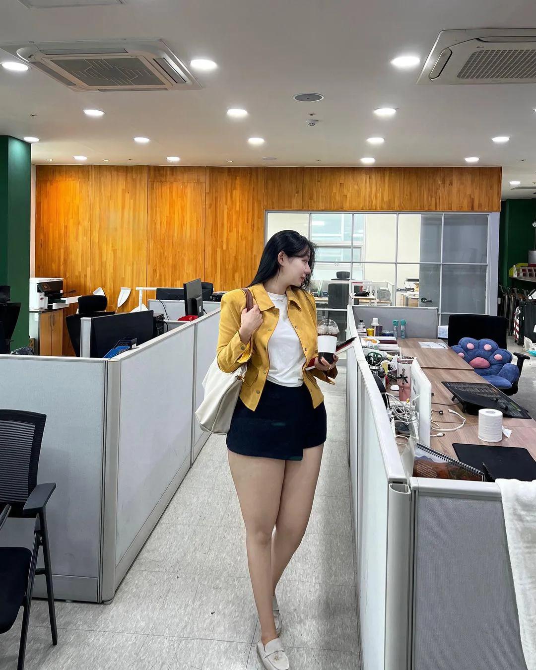 芳容丽质更妖娆，秋水精神瑞雪标 #妖娆俏佳人# #陪衬佳人# #如画佳人# #暧