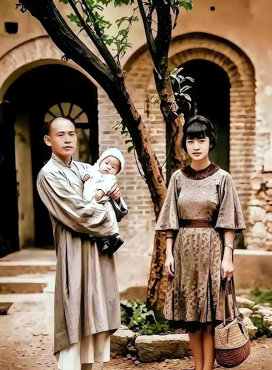 四川军阀刘文辉和夫人在成都（1935） 
