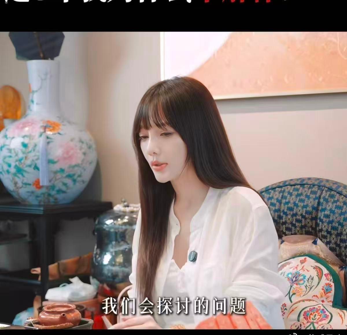 作为离异家庭长大的人深有感触，缺少父母陪伴容易留下心结。甜馨自信阳光的模样，离不