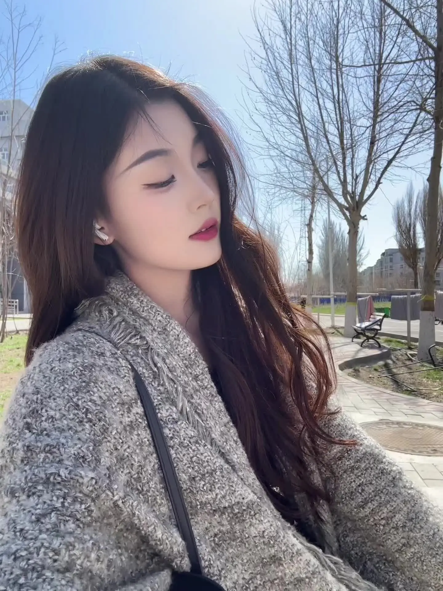 她很迷人 因为她很擅长做她自己