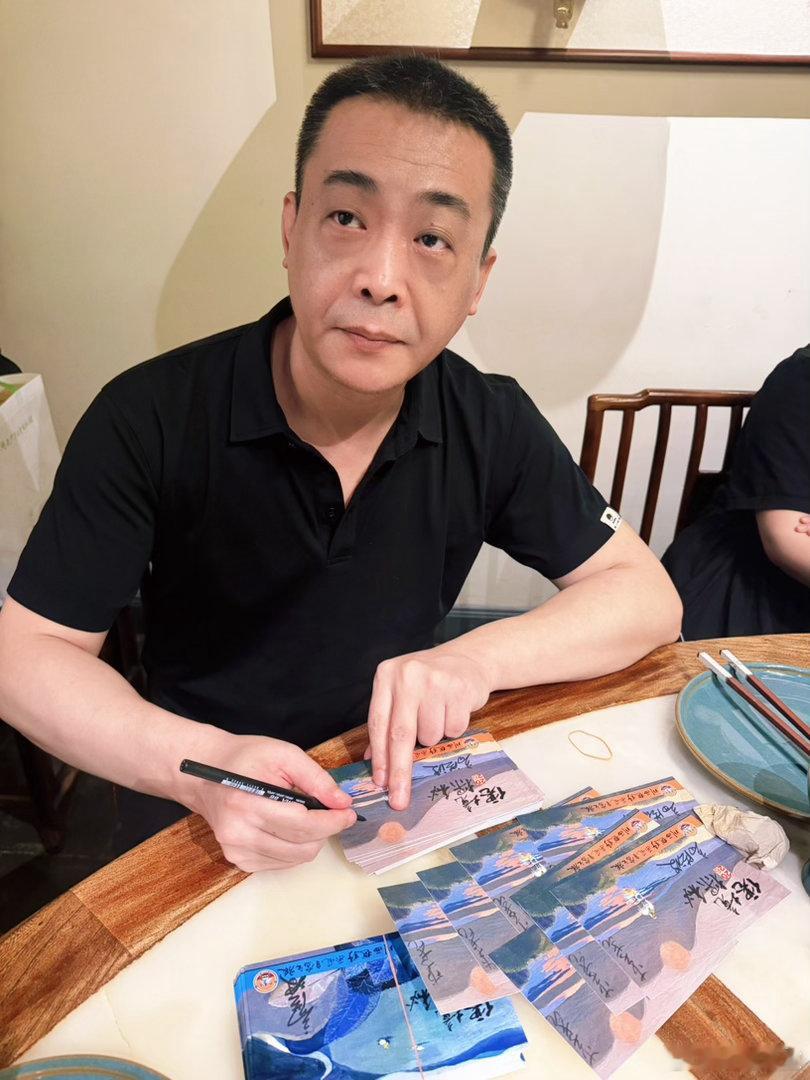 2026川西越野采风自驾之旅 每年自驾之旅车贴的御用设计师李尧，为精心设计的明信