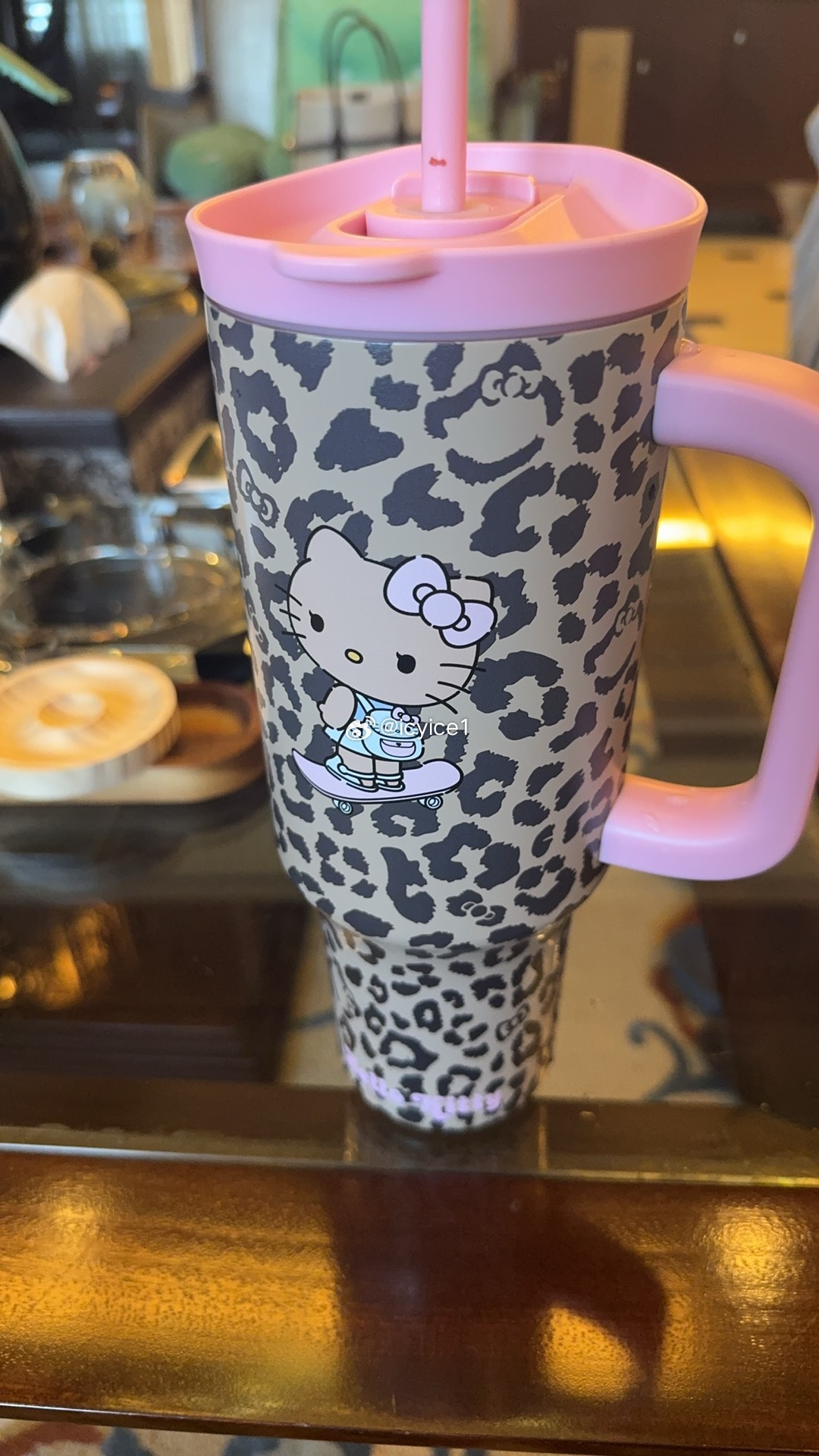 新杯子装的水好像都比较好喝[害羞][害羞][害羞][害羞] ​​​