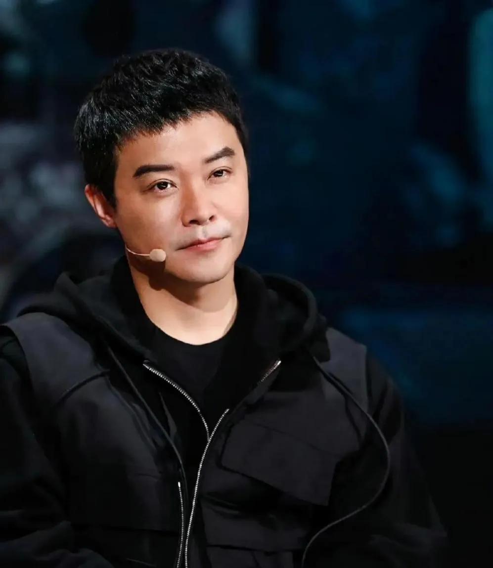 2025年暑期档，陈思诚携悬疑犯罪片《恶意》归来，7月5日中美同步上映。影片聚焦