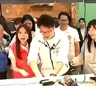 这些人的脑子如果到了这个地步，你还能说什么呢？

昨天puma去菜市场宣传，拉票