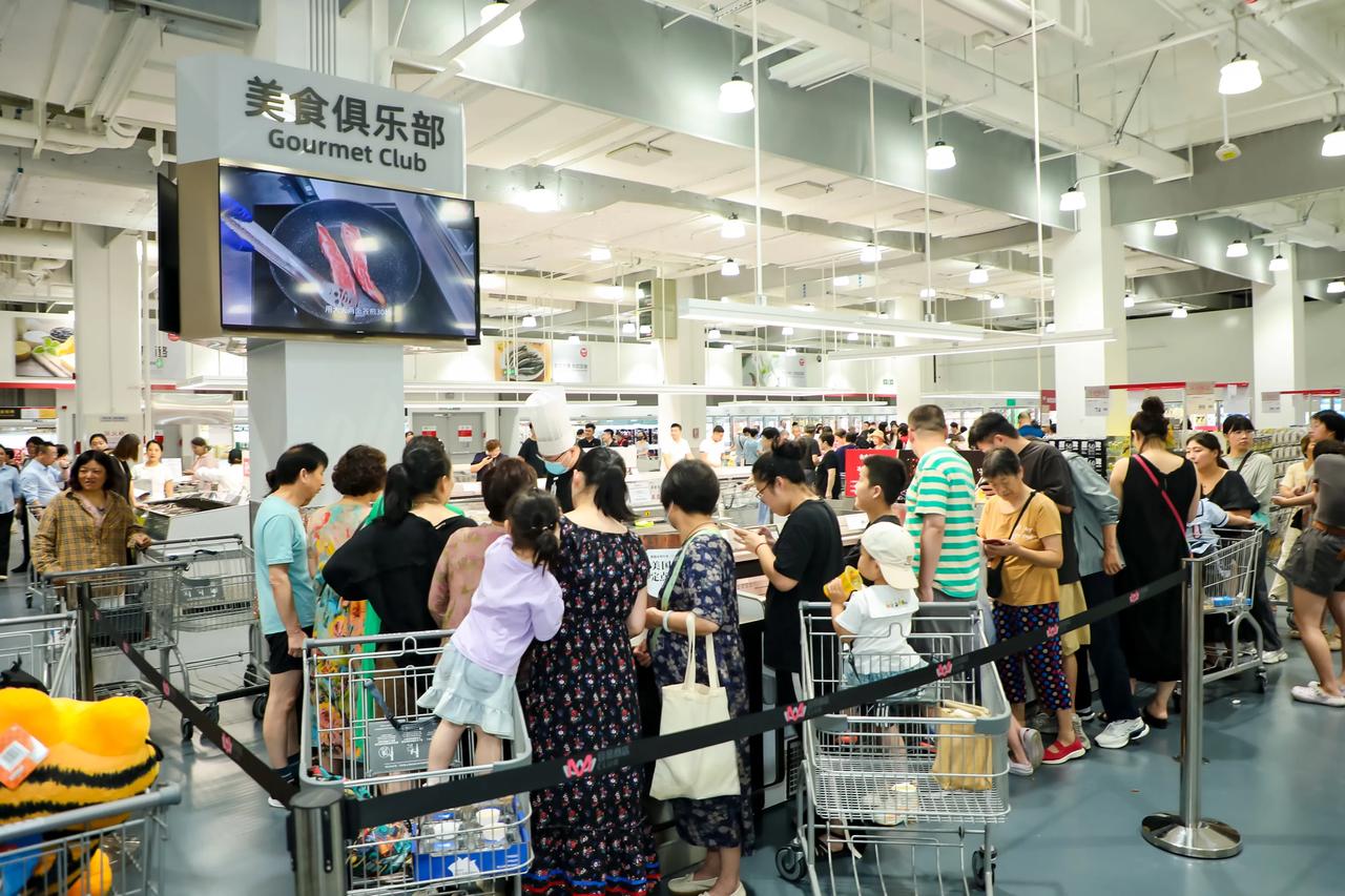 【本土会员店甩出厉害的大招】今天，大润发M会员店与中国石油达成战略合作，双方会员